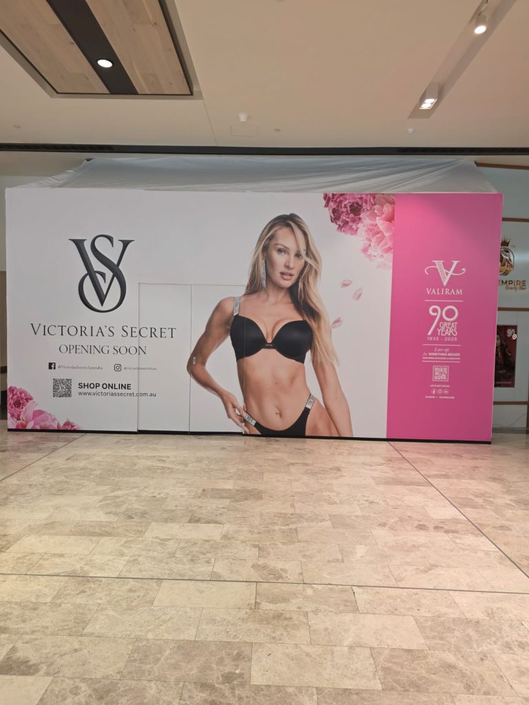 what are retail hoardings