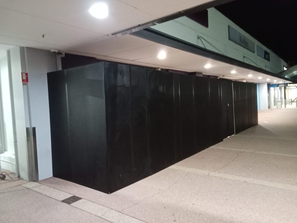 retail hoardings in perth