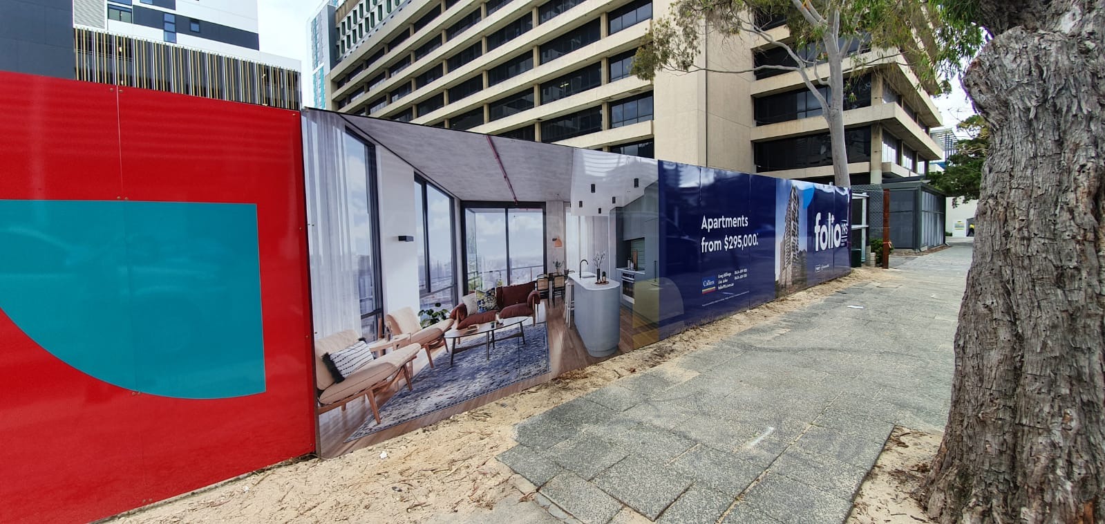 External Hoardings and Internal Hoardings